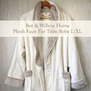 Bee & Willow Home Plush Faux Fur Trim Robe L/XL